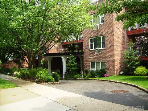 Spacious Top Floor Corner Unit W/Terrace Overlooking Tree-Tops,Oversized Lr/Da, Large Kitchen W/Lots Of Counter Space & Roomy Breakfast Area.  Mbr Has Its Own Bathroom.   Second Full Bathroom As Well As A Powder Room. Twelve Closets! Indoor Parking, Washer/Dryer On Floor.Near Town/Park/Lirr-Only 28-Minutes To Nyc. This Is A Rare Find In A Fabulous Building! 