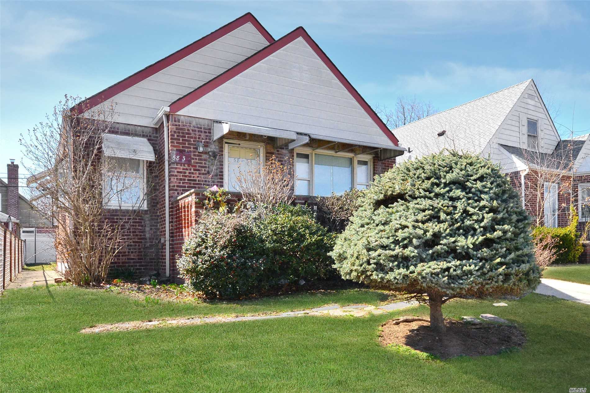 Just arrived- detached ranch/bungalow located on a great block in beautiful Fresh Meadows. Convenient to Peck Park, easy access to LIE, buses to Main street and shopping. Great opportunity to rebuild/expand. School District 26 - P.S. 173 Fresh Meadows, J.H.S. 216 George J. Ryan, Francis Lewis High School