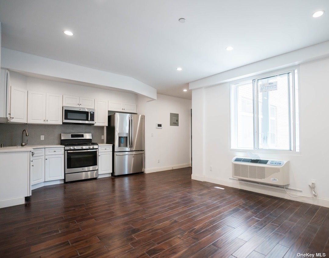 Condo in Forest Hills - 72  Queens, NY 11375