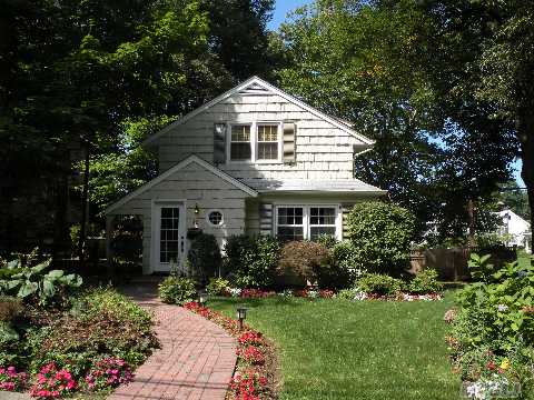 Storybook Colonial In Presidents Section. Lr Opens To Bright And Sunny Dining Room. Eik W/Great Cabinet And Counter Space. 3 Bedrooms, 1 Bath On 2nd Flr. Fam.Rm/4th Br. Full Bath On 1st Flr. All New Windows Troughout. Cac. Sprinklers. Hardwood Flrs. Crown Moldings. Much More!