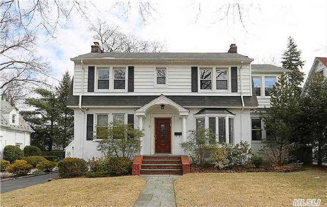 Charming,  Immaculate Colonial In The Heart Of Allenwood.W/3Br,  2.5Baths,  Renovated Kitchen & Baths,  Wood Floors , Living Room With Fireplace And French Doors To Deck And Beautiful Backyard.Near Schools,  Shops,  Worship,  Park. Parkwood Pool, Tennis. Residents Enjoy The Great Neck Park District,  Libraries And The Incomparable Great Neck School!