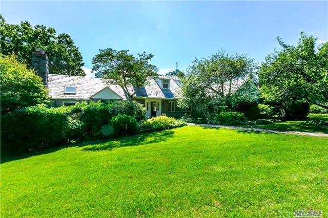 Great Neck Estates! Winter Waterviews Of New York City Skyline! Set Of 3/4 Picturesque Acre On Highly Sought After Vista Drive.