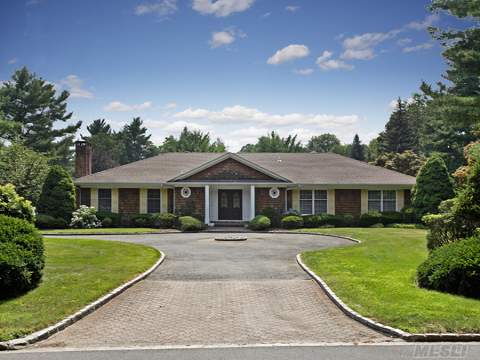 Wonderful Manicured 2 Acre Property Perfect Location In Muttontown With Syosset Schools.Center Hall Ranch Offering Large Rooms And Great Flow With Beautiful Views Of This Spectacular Setting.Gorgeous Property W/ 2 Acres Of Pristine & Mature Landscaping.Buyer Should Verify All Info.