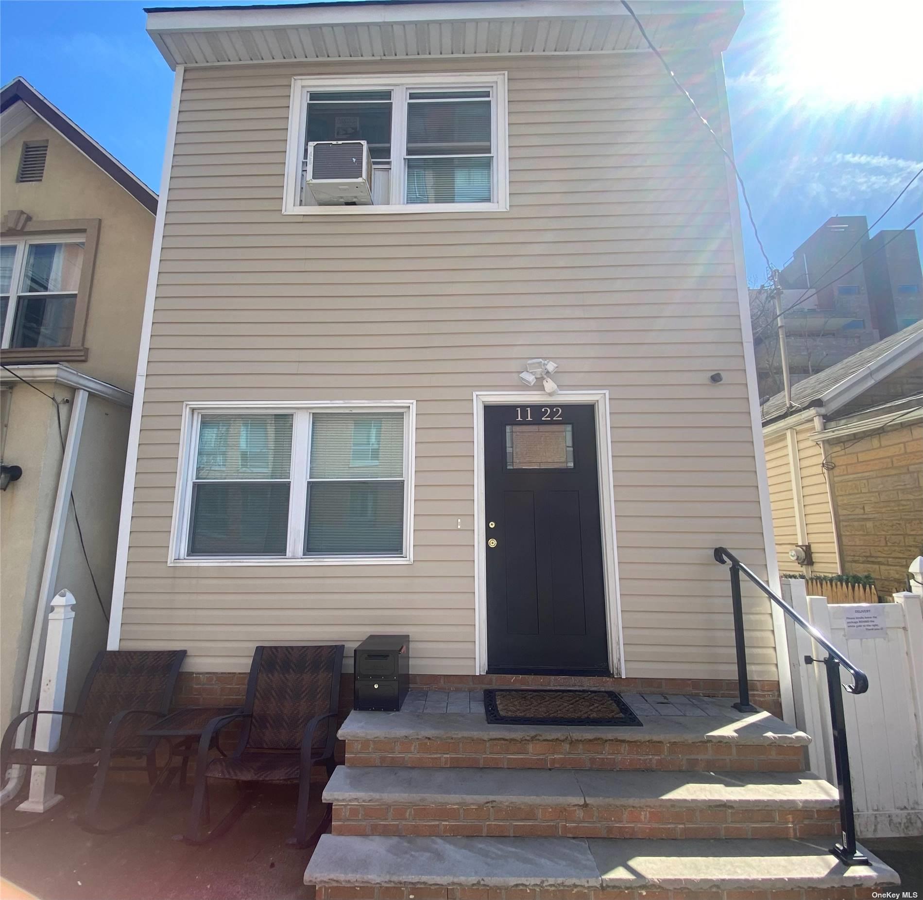 Single Family in Brighton Beach - Banner  Brooklyn, NY 11235