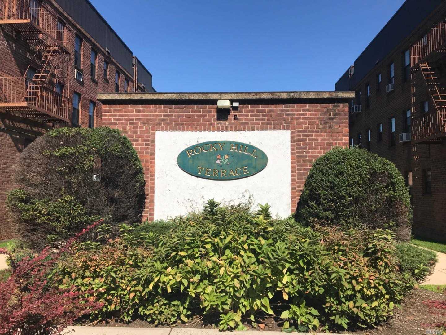 Great Location!. Close To Bell Blvd And Lirr. School Dist: 26. 203 Elementary, 158 Middle School And Cardoso High School. Q27 Bus Flushing. Close To Super Market , Restaurant And Shops.