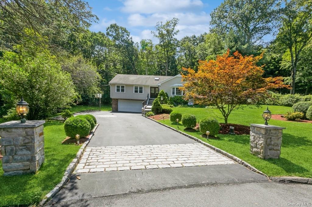 Single Family in Mount Pleasant - Hardscrabble Hill  Westchester, NY 10514