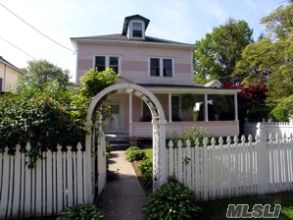 Fall In Love!One Square Mile Of Yesteryear.Charming Old Style Home In Sailing Community Of Sea Cliff.Steps To Beach& Private Club.Come View The Kitchen Emeril Cooked In. 