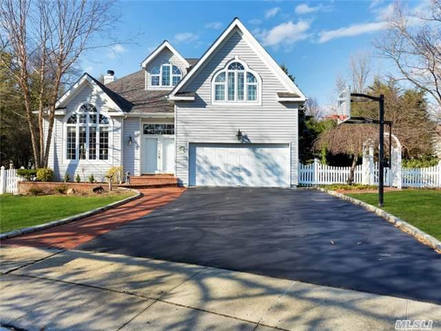 Young Colonial, With New Hvac & Roof & Appliances. High Ceilings, Hw Floors, Moldings, Gas Heat, Cac & Heated Finished Basement.