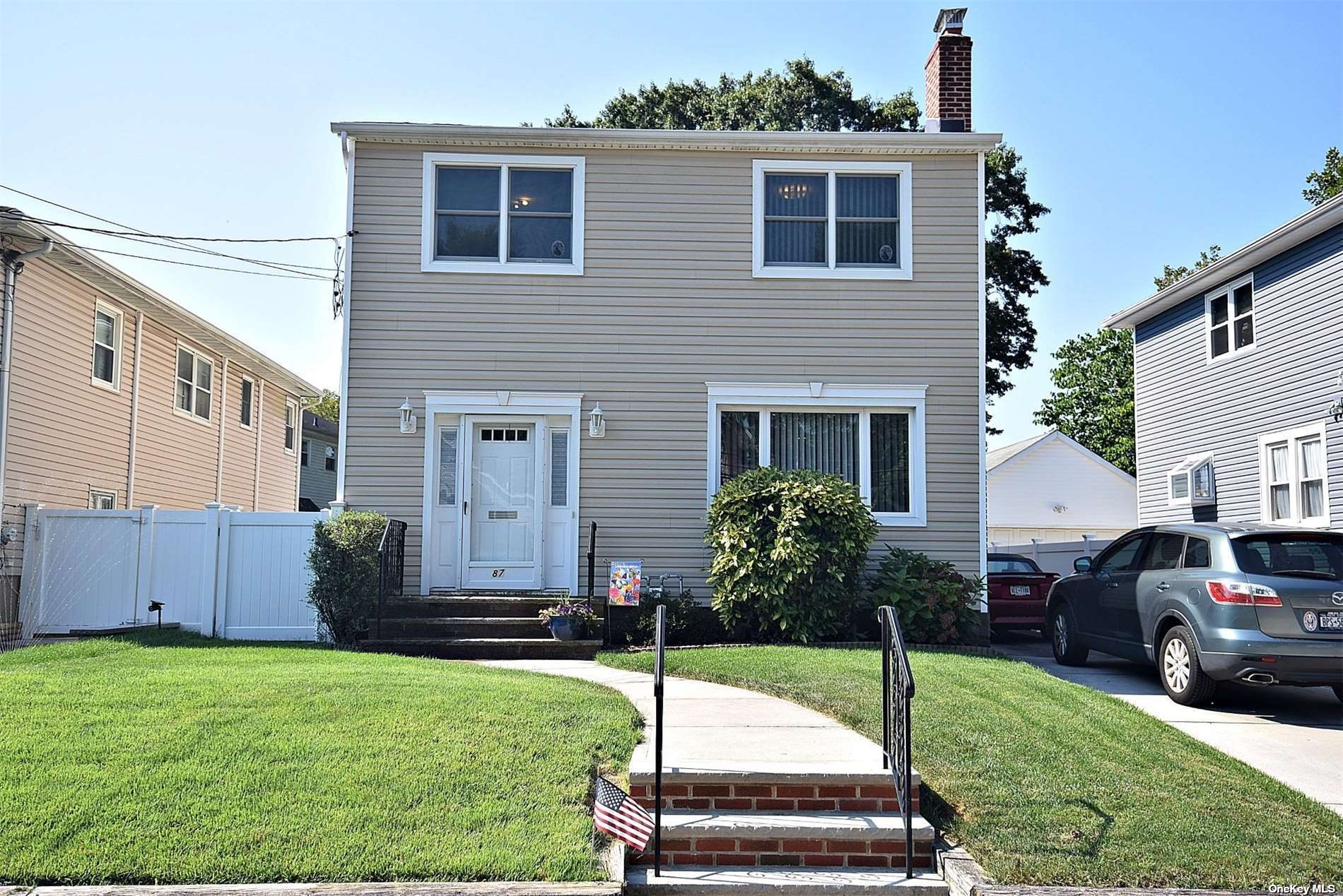 Single Family in Malverne - Scarcliffe  Nassau, NY 11565