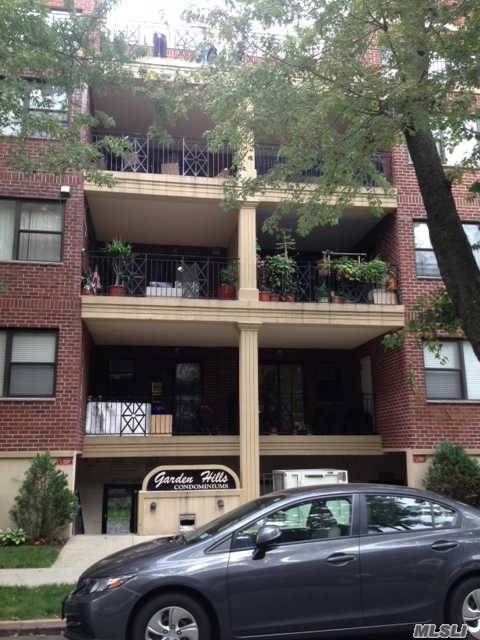 Beautiful Life New Penthouse 4/Flr & 5/Flr., Duplex 3Br's + 2 Baths, Plus 4 Large Balconies. Approx 1407 Sq Ft. Low Tax Abatement $385 Yearly + Close To Transportation + Queens College.