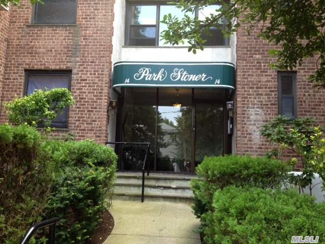 Welcome To Downtown Great Neck!! This 1 Bedroom Unit Located Minutes From Lirr,  Shipping And Parking. Enjoy Hardwood Floors Through/Out And Many Extra Closets. Oversized Terrace!! Bright And Sunny. Priced To Sell!