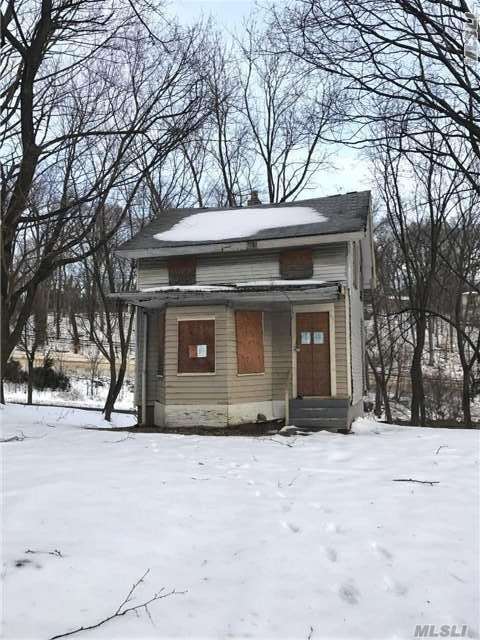 1888 Village Charmer, Large Lot, Walking Distance To Town, Needs Full Renovation, Close To All Main Routes, Roslyn Schools, Located In Roslyn Village And In The Historic District. Delivered Vacant And As Is. House Cannot Be Torn Down. Renovation Is Subject To Approval From The Village Of Roslyn And The Historic District Boards. All Cash Or Rehab Loan Only.