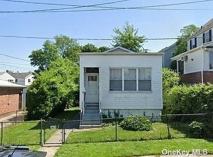 Single Family in Whitestone - 15th  Queens, NY 11357