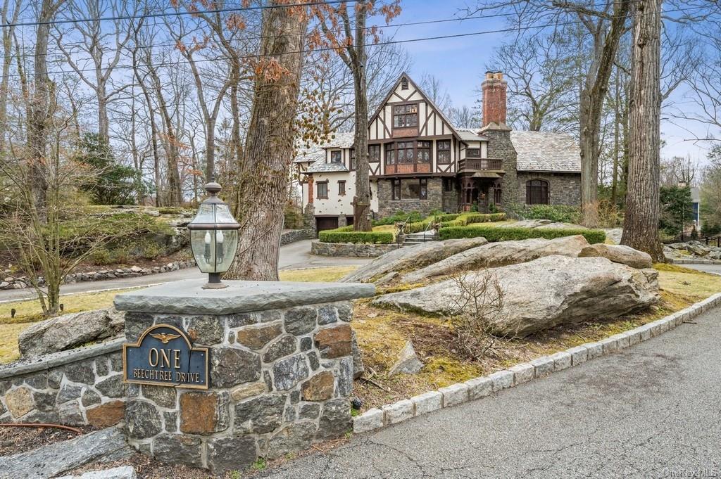 Single Family in New Rochelle - Beechtree  Westchester, NY 10538