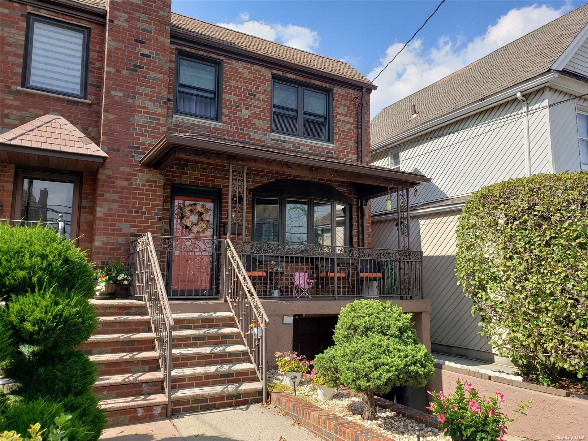 Single Family in Maspeth - Caldwell  Queens, NY 11378