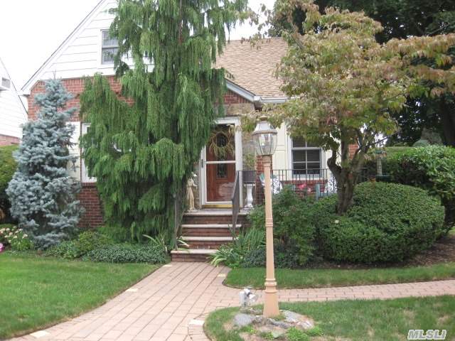 Beautiful Bright,  Totally Renovated,  Move Right In. Sd#5 New Marvin Windows & Slider To Rear Yard. Oak Floors On 1st. Floor,  Gas Heating System,  Lots Of Lighting, Great Closet Space,  Skylights. Many Architectural Details,  Crown Molding,  Beautiful Finished Bsmt,  Sep O/S Ent. Mint. Move In Condition,  Can Easily Be 4 Bedrooms,  Many High End Upgrades  Just Listed