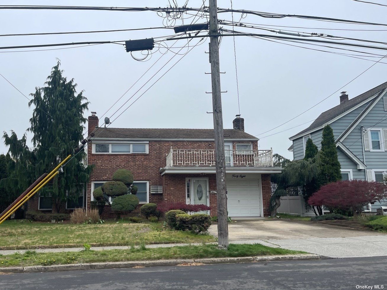 Single Family in Lynbrook - Allen  Nassau, NY 11563