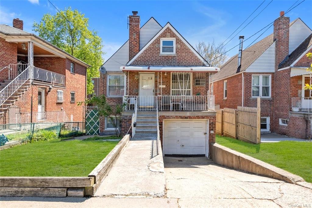 Single Family in Bronx - Young  Bronx, NY 10469