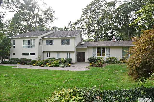 One Of The Nicest Properties In Woodbury. This Beautiful, Expanded Home Integrates Luxury W/Comfort For The Perfect Retreat. Open Floorplan, W/Oversized Rms Including A Mster Ste W/Vaulted Ceilings, Loft & Bonus Rm, +5 Full Baths & 2 Living Rms +Den. A Gourmet Eik Features All Stainless Appliances(Bosch/Thermador/Subzero)Gas Cooking, & 3 Car Gar, & Pool In Private Setting.