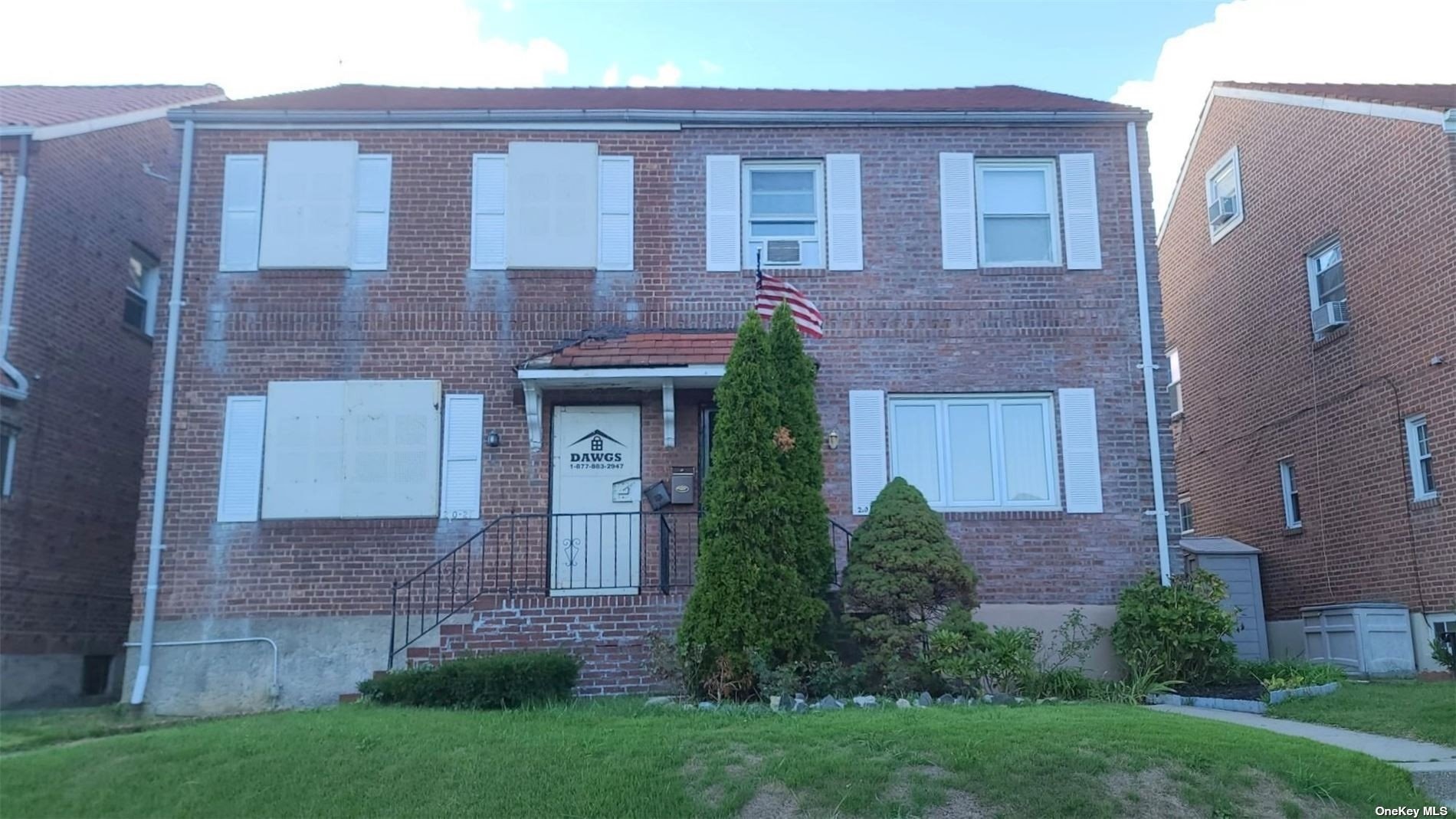 Single Family in Queens Village - 89th  Queens, NY 11427