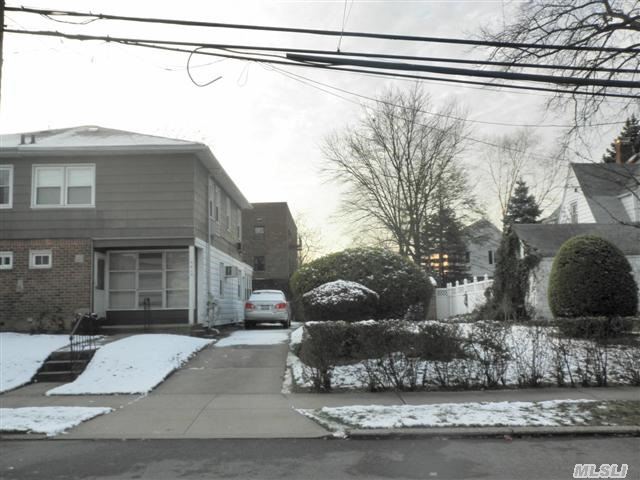 Great Location,  Convenient To All! Semi-Det Colonial On Prime Bayside Block Features,  Lr/Dr,  Eik, 3 Brs,  1.5 Bth With Oversized Lot. Top School Dist#26,  Walk To Northern Blvd & Lirr.