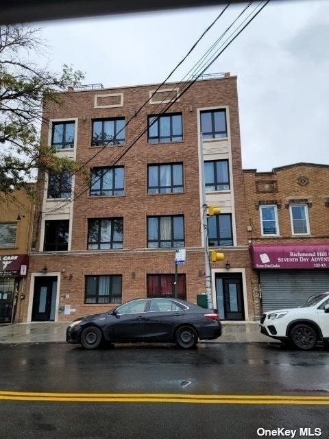 5 Family Building in Richmond Hill South - 101st  Queens, NY 11419
