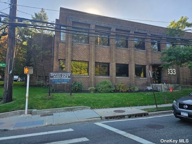 Commercial Lease in Manhasset - Shore  Nassau, NY 11030