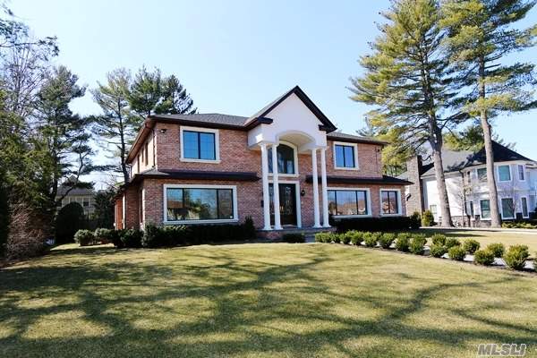 Perfectly Located. New Construction W/Radiant Heated Flrs In Foyer & Kitchen, Designer Bathrooms, Full House Generator, 2 Gas Fireplaces In Living Room & Family Room. French Doors Open To A Large Patio. Designer Gourmet Kitchen W/Viking Appliances, Calcutta Marble, Soft Close Maple Cabinets. Motorized Chandelier, Cvac, 300 Amp Energy Star House. East Williston/Wheatley Sd