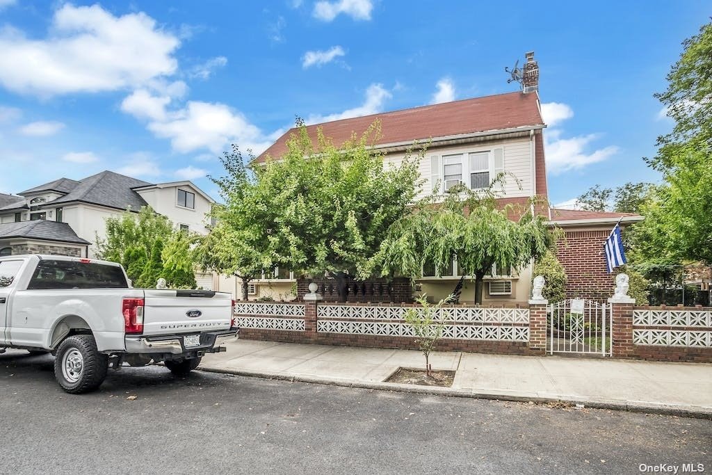 Single Family in Madison - Avenue R  Brooklyn, NY 11229