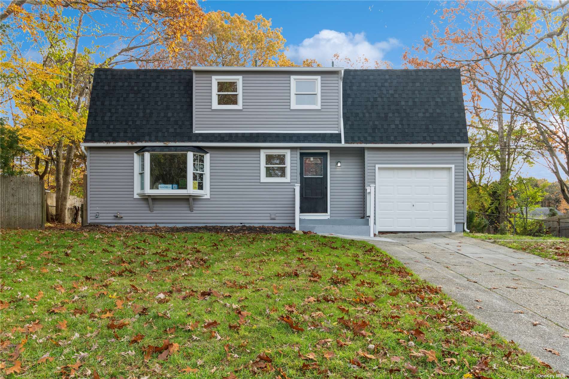 Single Family in Coram - Albright  Suffolk, NY 11727