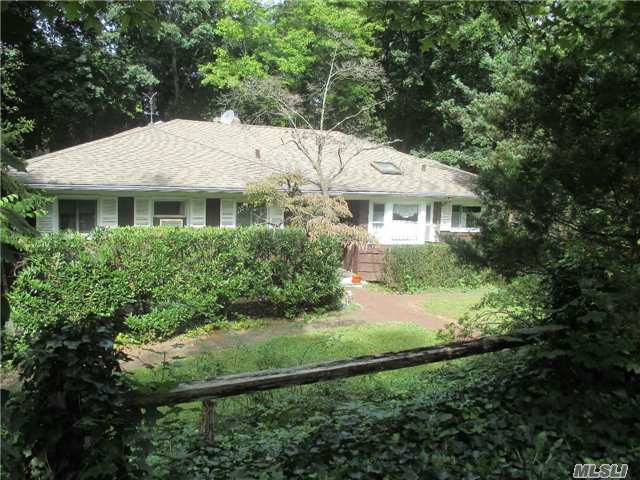 Great Potential! Make This Your Own!Consumer Looking To Reside In A Locale That Offers Excellent Commuting To Nyc, Award Winning Schools, And Convenience For Shopping. Property Backs Onto Nassau County Forest Preserve & Plandome Cc Golf Course. Ranch Style Home! Parking Available At Plandome Train Station W/Parking Permit For Plandome Manor Residents.