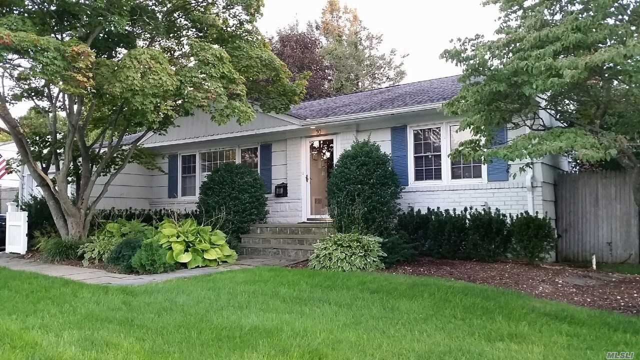 North Syosset Flower Section Location Spacious Lr/Fp Updated Kitchen And New Baths French Doors To Private Yard With Beautiful Free Form Gunite Pool And New Paver Patio Hardwood Floors Full Finished Basement  Gas And Sewer Look Up Available  Southwoods Middle/Berry Hill Elem