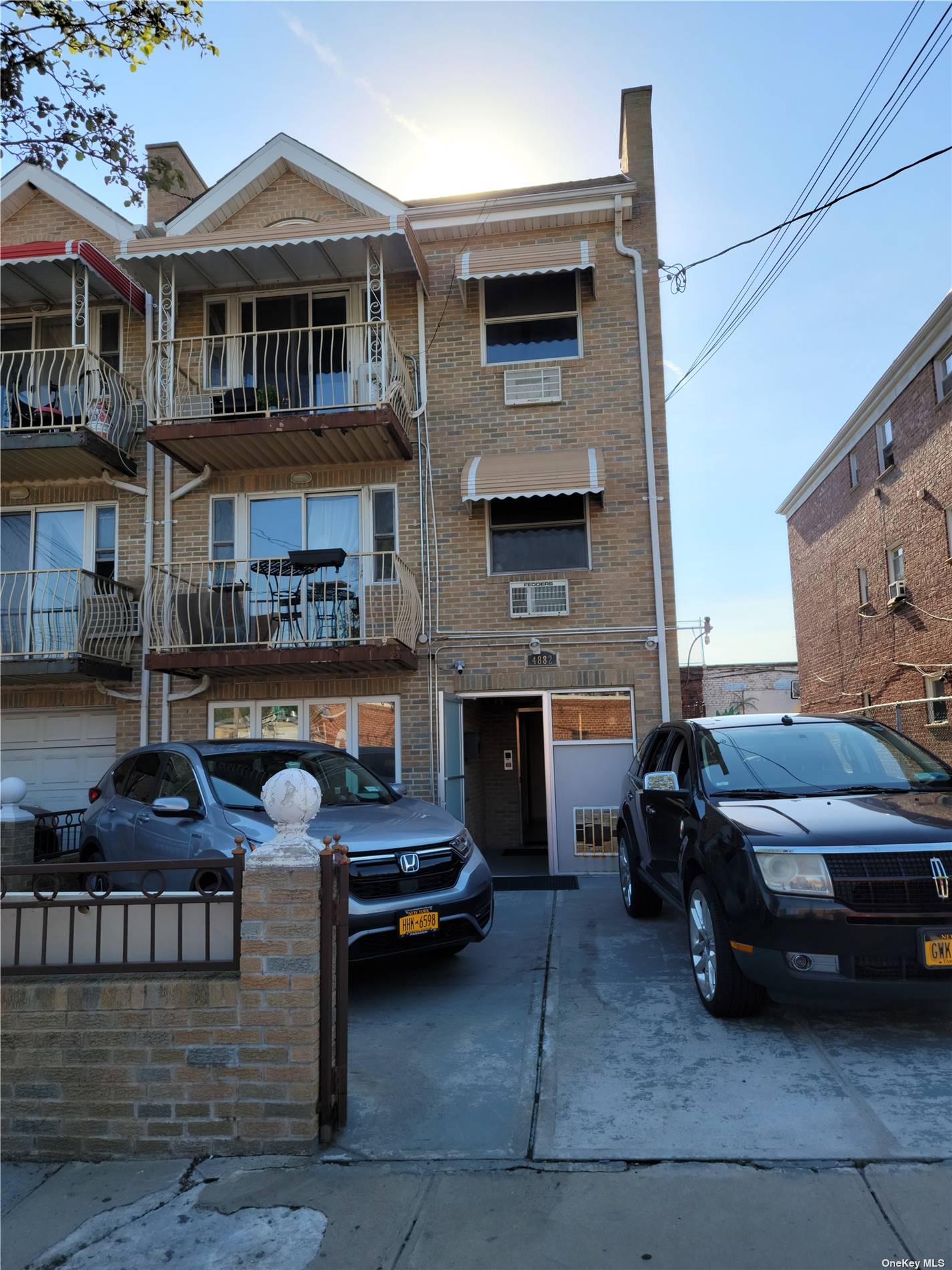 Apartment in Long Island City - 37th  Queens, NY 11101