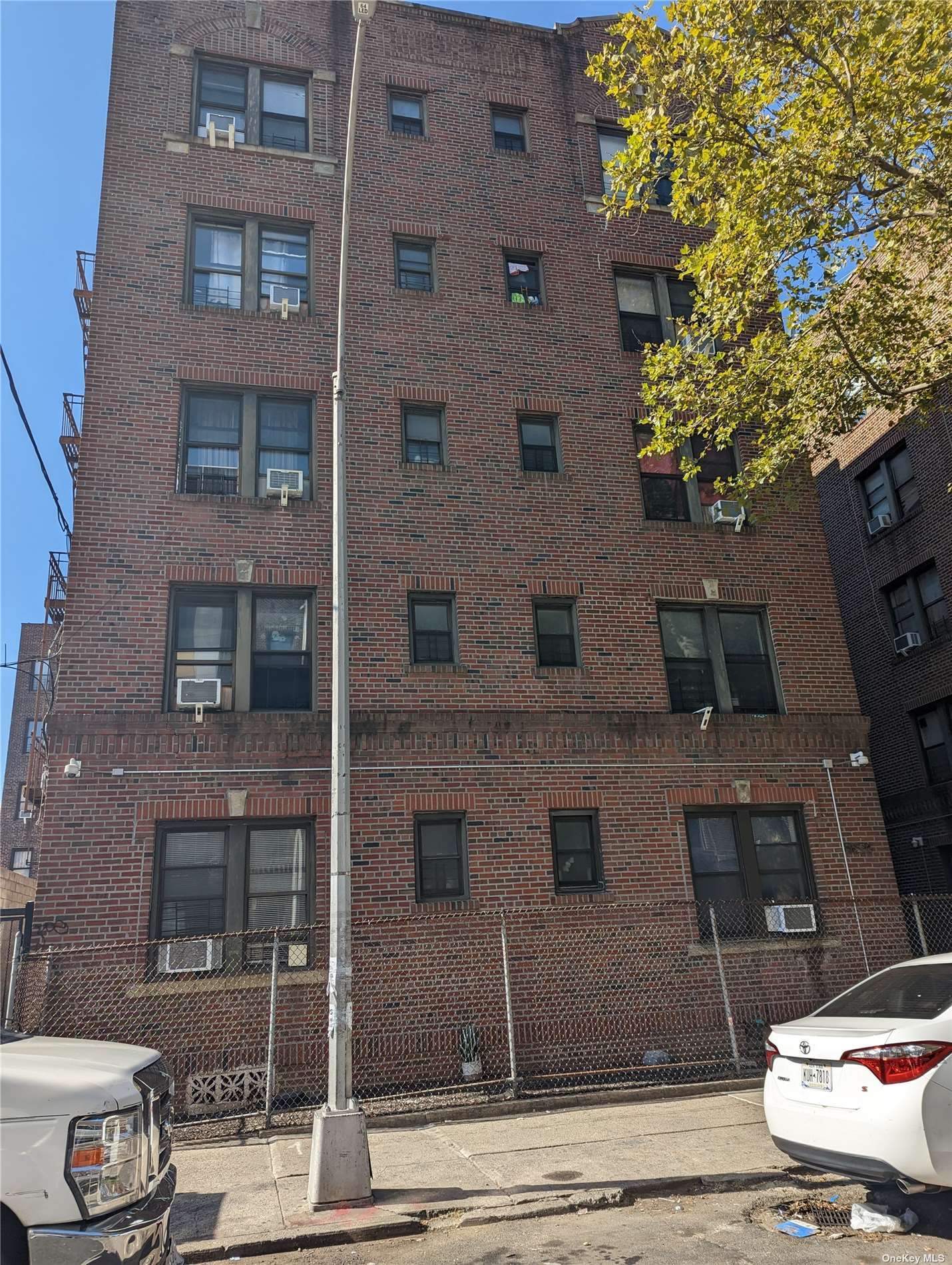 20 Family Building in Jackson Heights - 95th  Queens, NY 11372