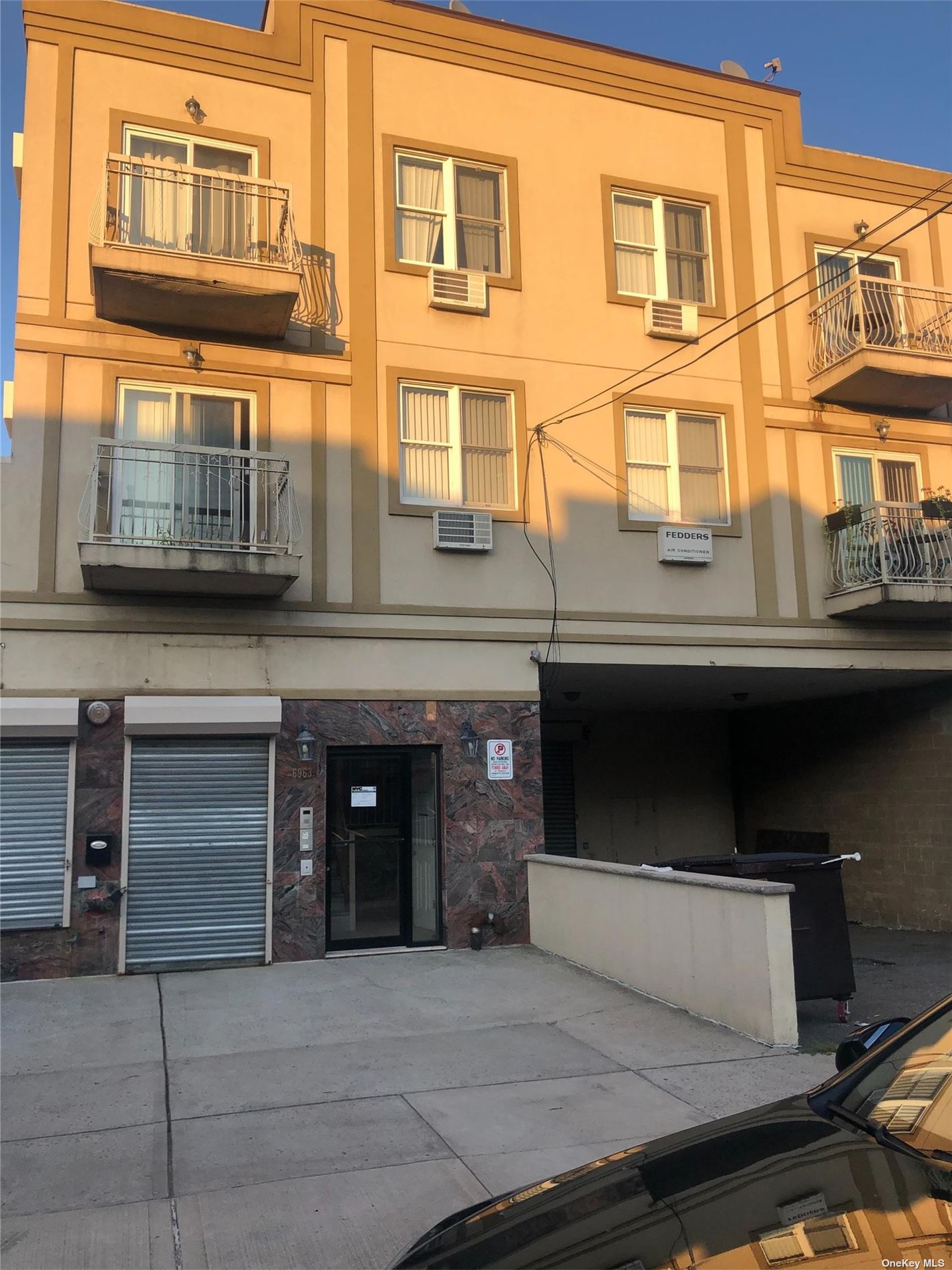 Apartment in Middle Village - 75  Queens, NY 11379