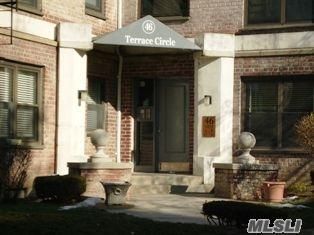 Spacious 1 Bedroom Apartment Features Hardwood Floors Throughout And Is Freshly Painted.  Walk Into This Home And You Are In The Entry Foyer With Spacious Closet.  There Is A Galley Style Kitchen And Spacious Lr And Dining Area.  Outside The Master Bedroom You Will Find A Large Wall To Wall Closet, Linen Closet And Full Bath.  Walking Distance To Lirr..