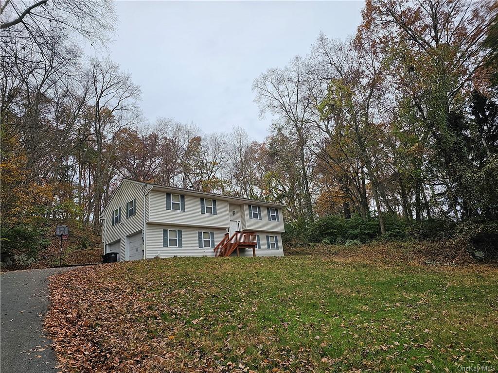 Single Family in Lewisboro - Green Hill  Westchester, NY 10526