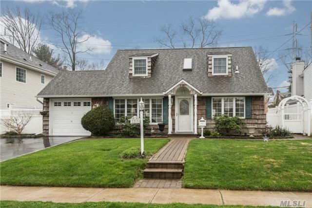 The Right Price Along With Exceptional Quality Flow Throughout This Superb Expandable Cape Cod Home. Walking Distance To Lirr And Village Shopping. Featuring 1st Floor Expanded Den/Family Room And Large All Seasons Room Overlooking Large Entertainment Rear Property.Mid Block Location, Fully Fenced, Updated Kitchen And 2 Baths, Low Taxes, Berryhill Elem, Southwoods Ms.