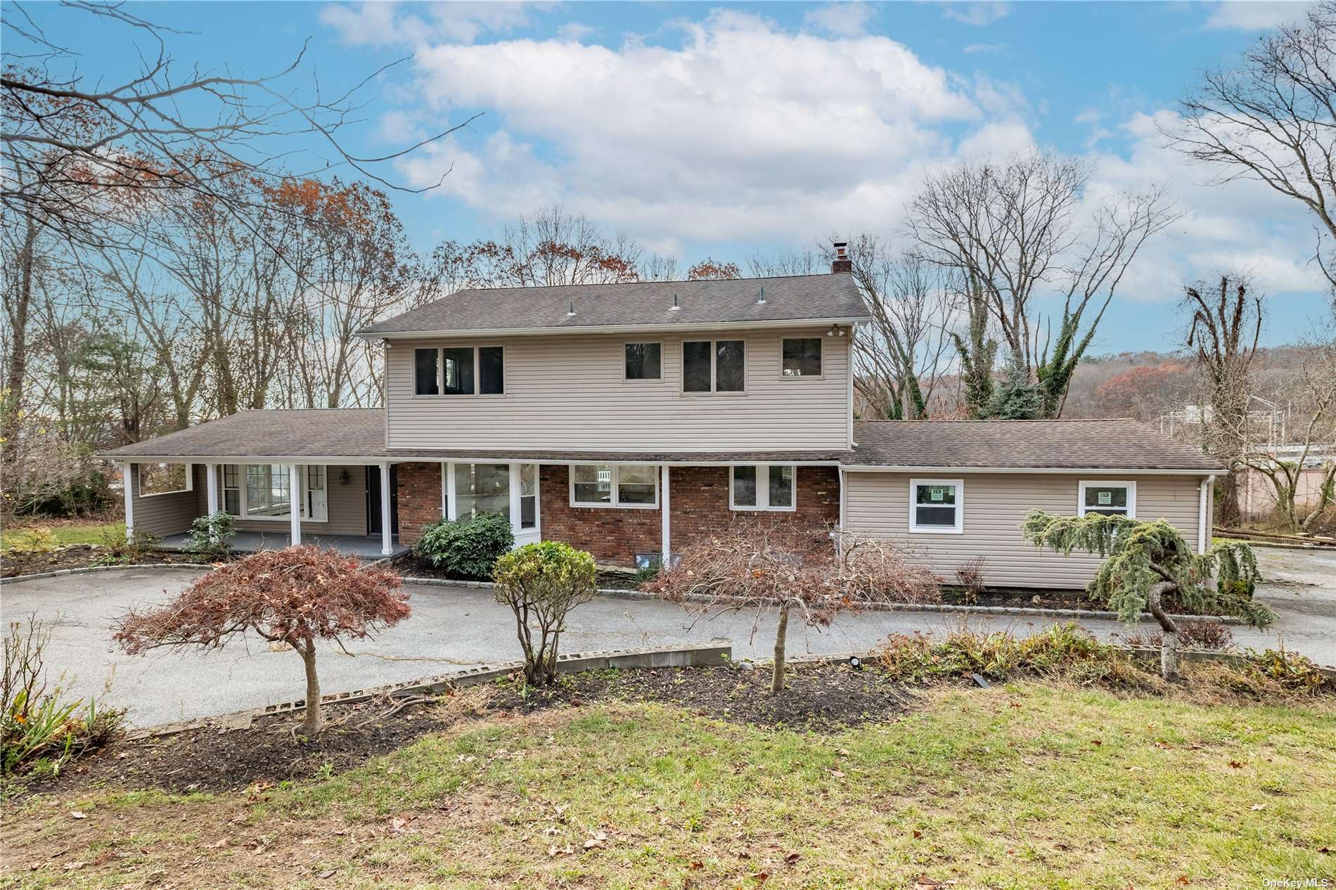 Single Family in Melville - Holly  Suffolk, NY 11747