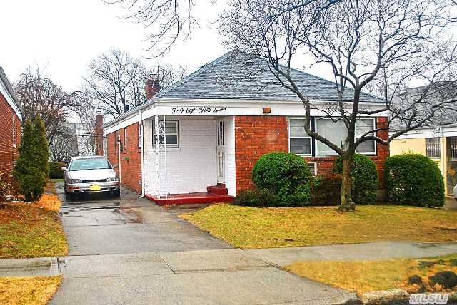 Absolutely Perfect Location-Located In Prime Fresh Meadows/Flushing Border. This Spacious Classic Ranch Style Home Boasts Large Living Room,  Dining Room,  Eat-In Kitchen,  3 Bedrooms,  Full Bathroom And Finished Basement. Close To Transportation,  Shopping And House Of Worship. Will Not Last! P.S. 162 And J.H.S. 216.