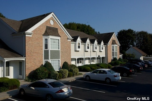 Apartment in Port Jefferson Station - Sylvan  Suffolk, NY 11776