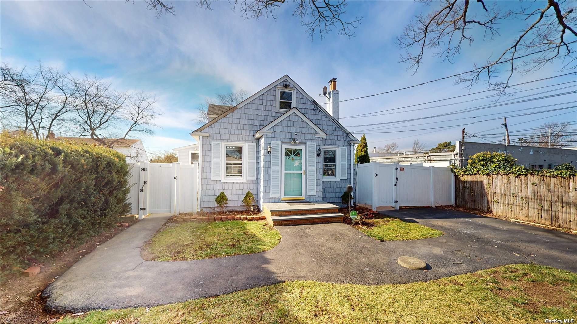 Single Family in Deer Park - 9th  Suffolk, NY 11729