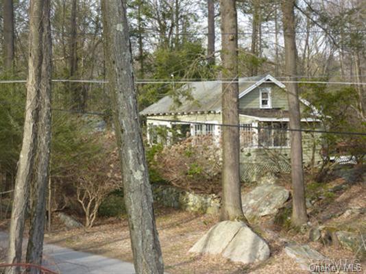 Single Family in Pound Ridge - Bishop Park  Westchester, NY 10576