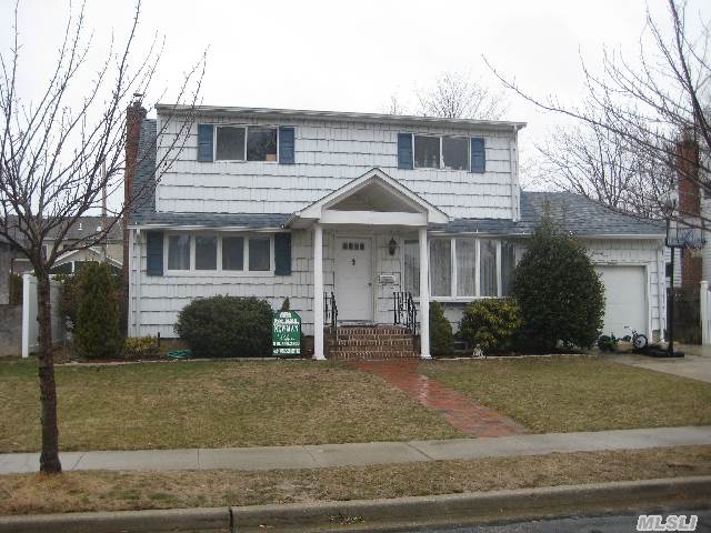 Spacious Home On Beautiful Private Street. All Large Rooms,  Open Floor Plan,  Full Basement,  Garage With Loft. Plainedge Sd. Must See.