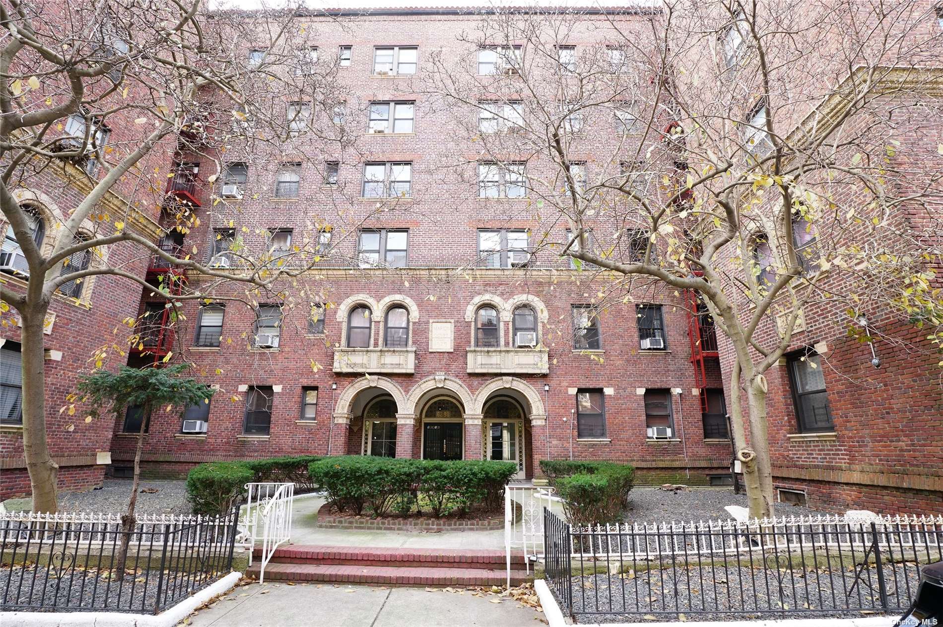 Apartment in Rego Park - Saunders  Queens, NY 11374
