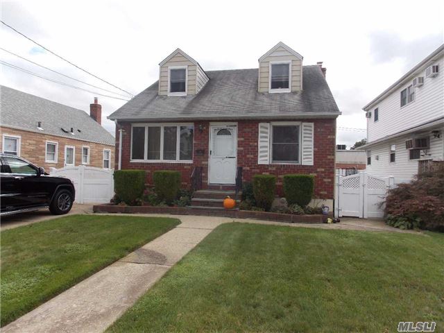 Great Cape Cod In The East Williston School District. Main Floor Has Kitchen, Living Room, 2 Bedrooms, New Bath. Second Floor Has A Large 1 Bedroom, New Bath. Basement Is Fully Finished. Private Yard, And A 1.5 Car Garage. Wont Last.