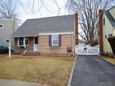 Move Right In To This Freshly Painted Large Cape In The Heart Of Plainview. This House Boasts A Spacious Kitchen, Hardwood Floors,Detached Garage And Updated Baths. Enjoy Warm Evenings By The Wood Burning Stove. Close To Highways, Lirr And Shopping.