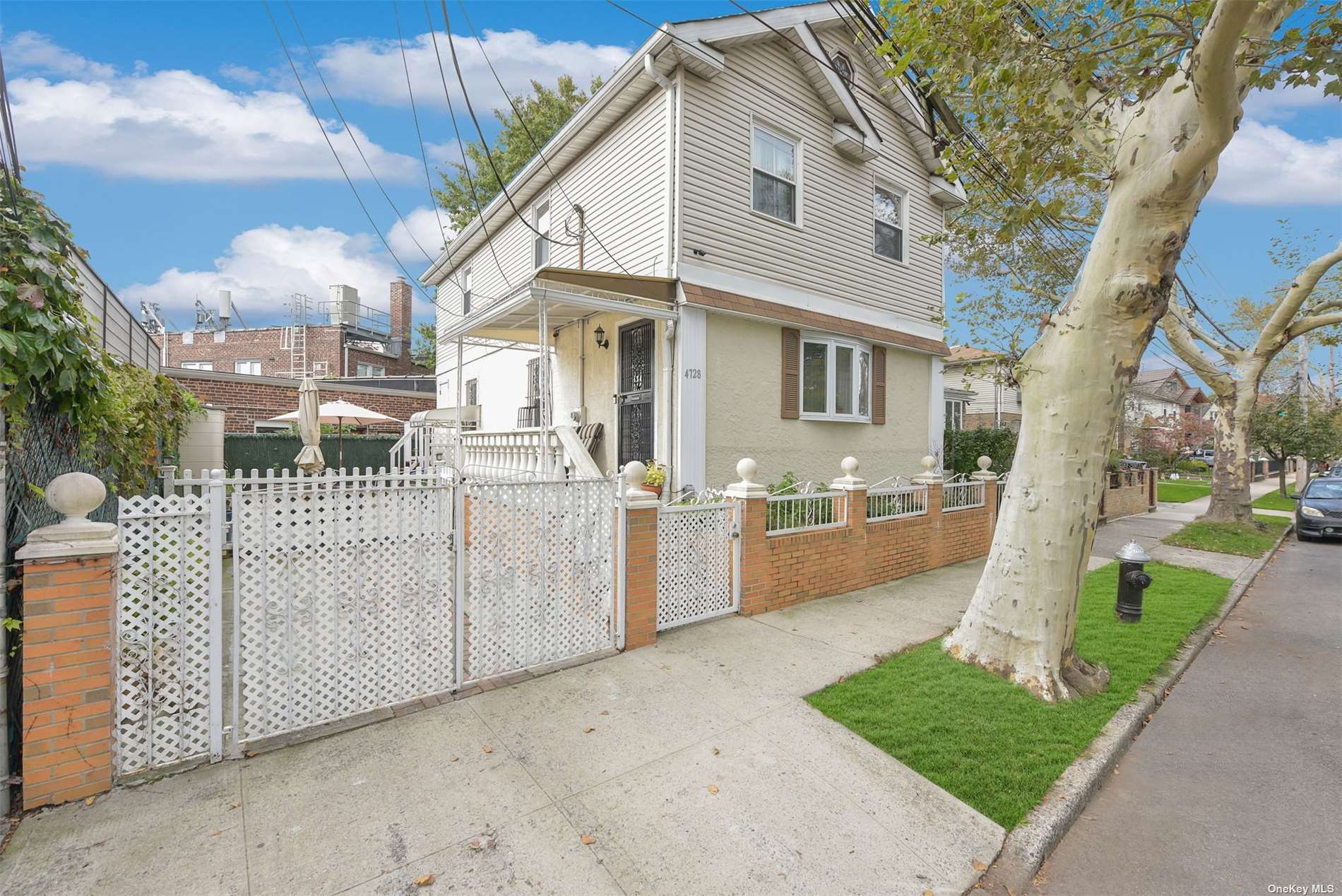 Single Family in Bayside - 204th  Queens, NY 11361