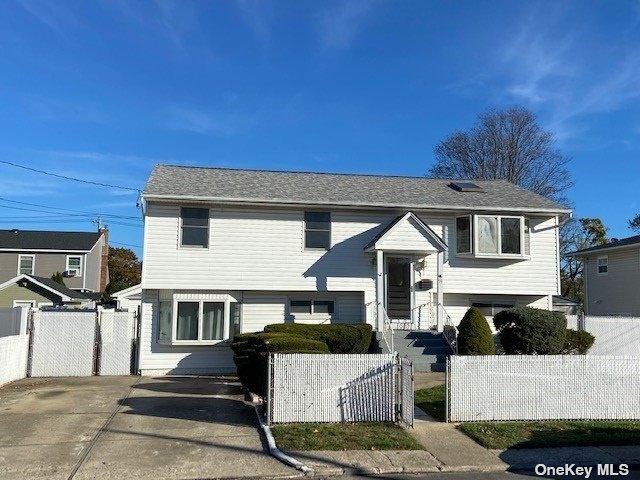 Listing in Copiague, NY