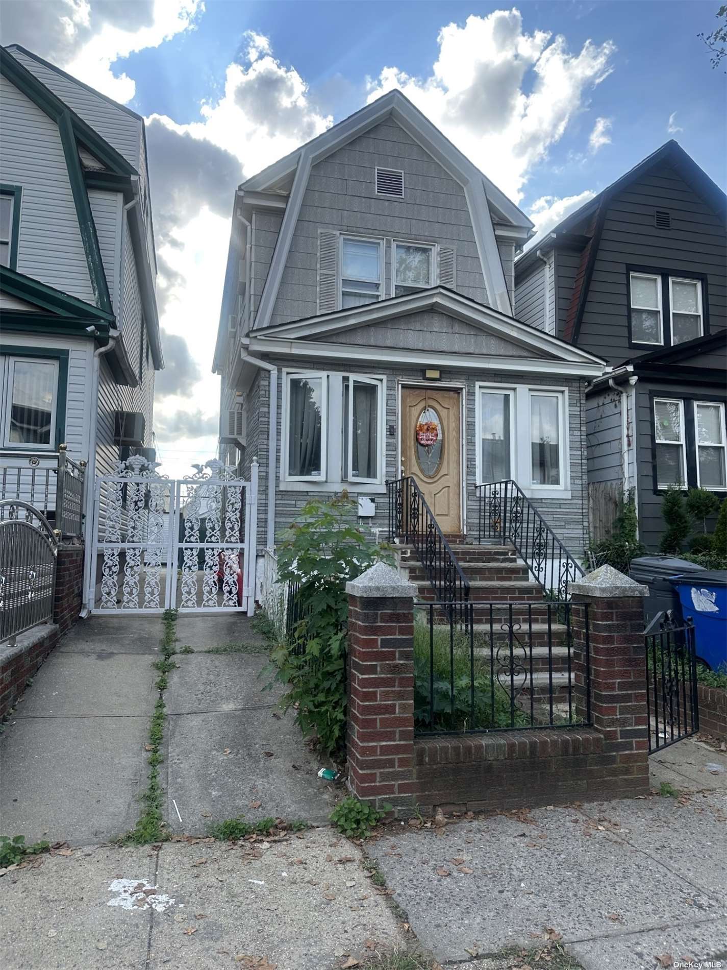 Single Family in Richmond Hill South - 109th  Queens, NY 11419